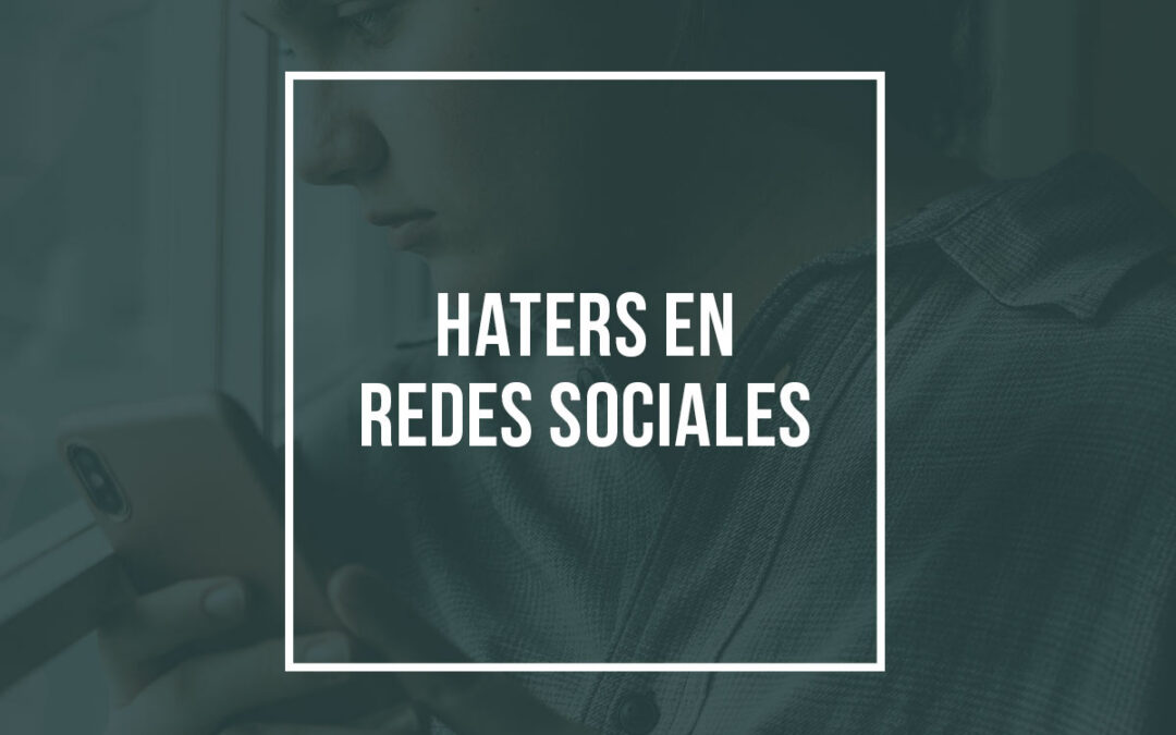 Haters de Redes Sociales (Valientes detrás del teclado)